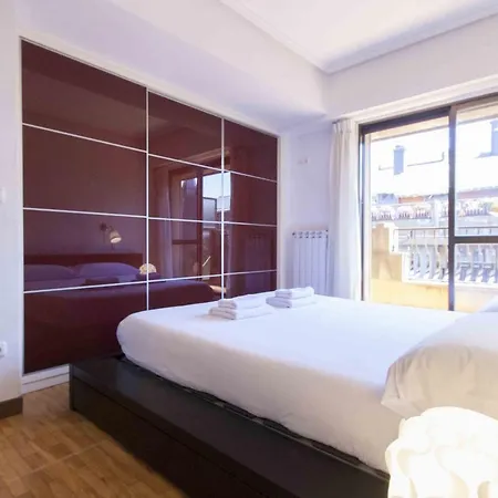 Apartamento Junto A La Playa De Gros, Parking Opcional *